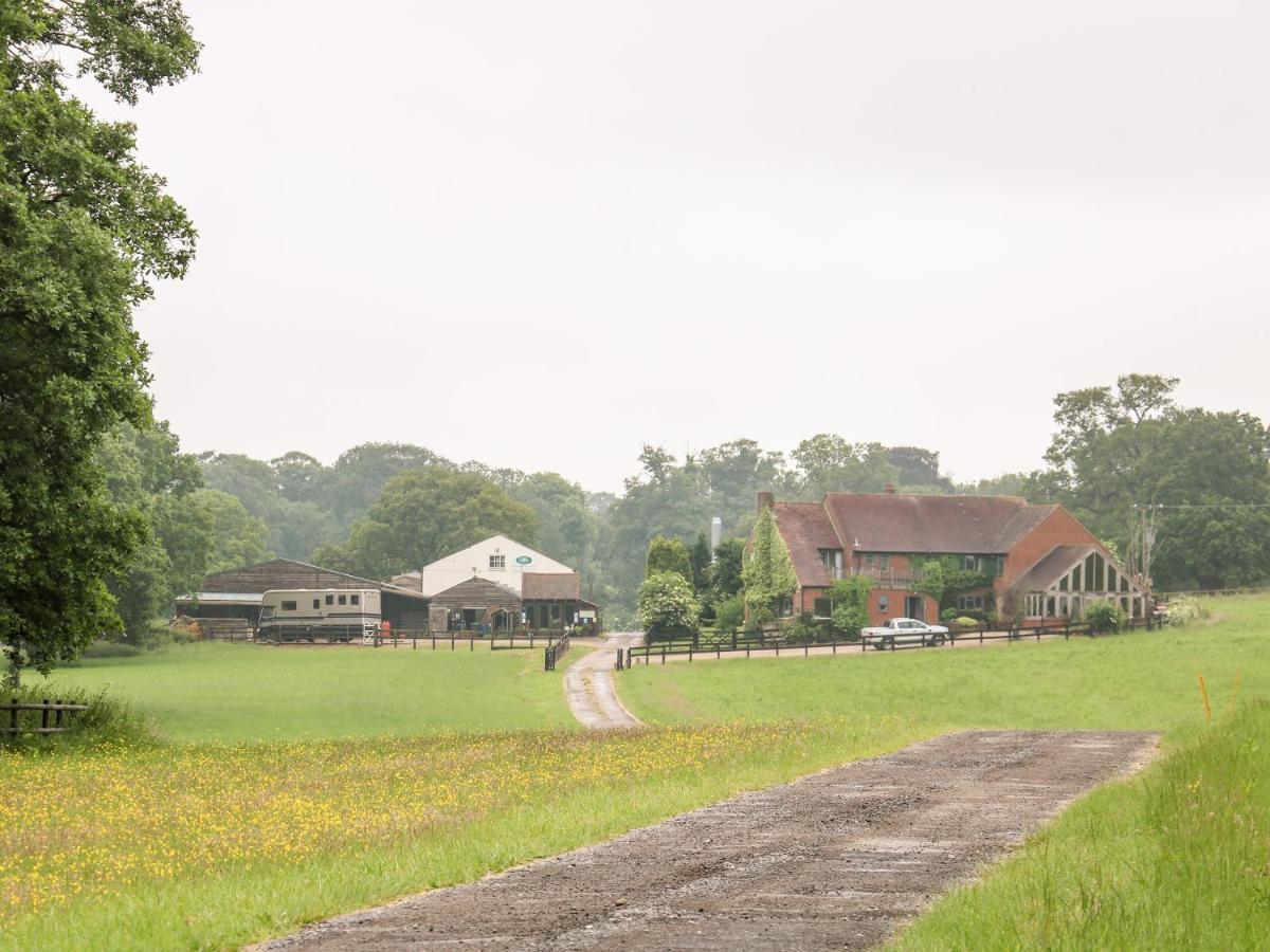 Villa The Lazy Mare By The Water Rugeley Exterior foto